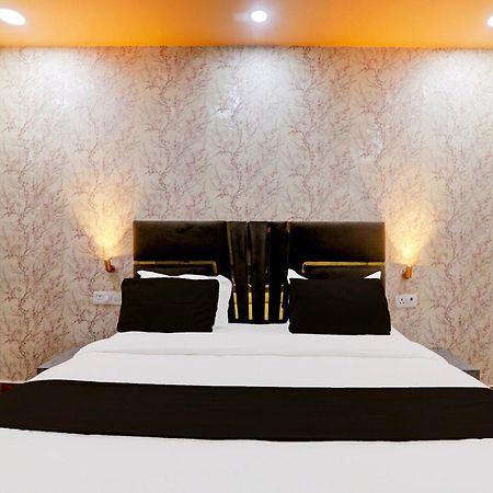 Super Hotel O Raas Plaza Kanpur Bagian luar foto