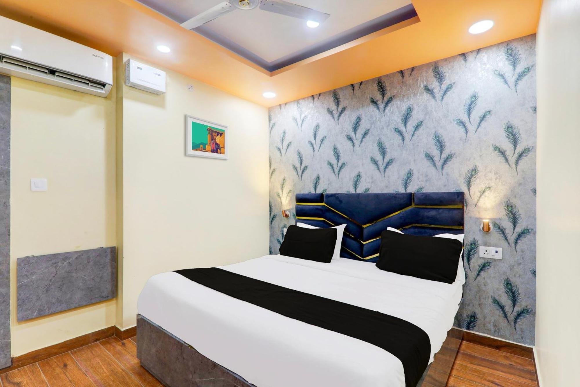 Super Hotel O Raas Plaza Kanpur Bagian luar foto