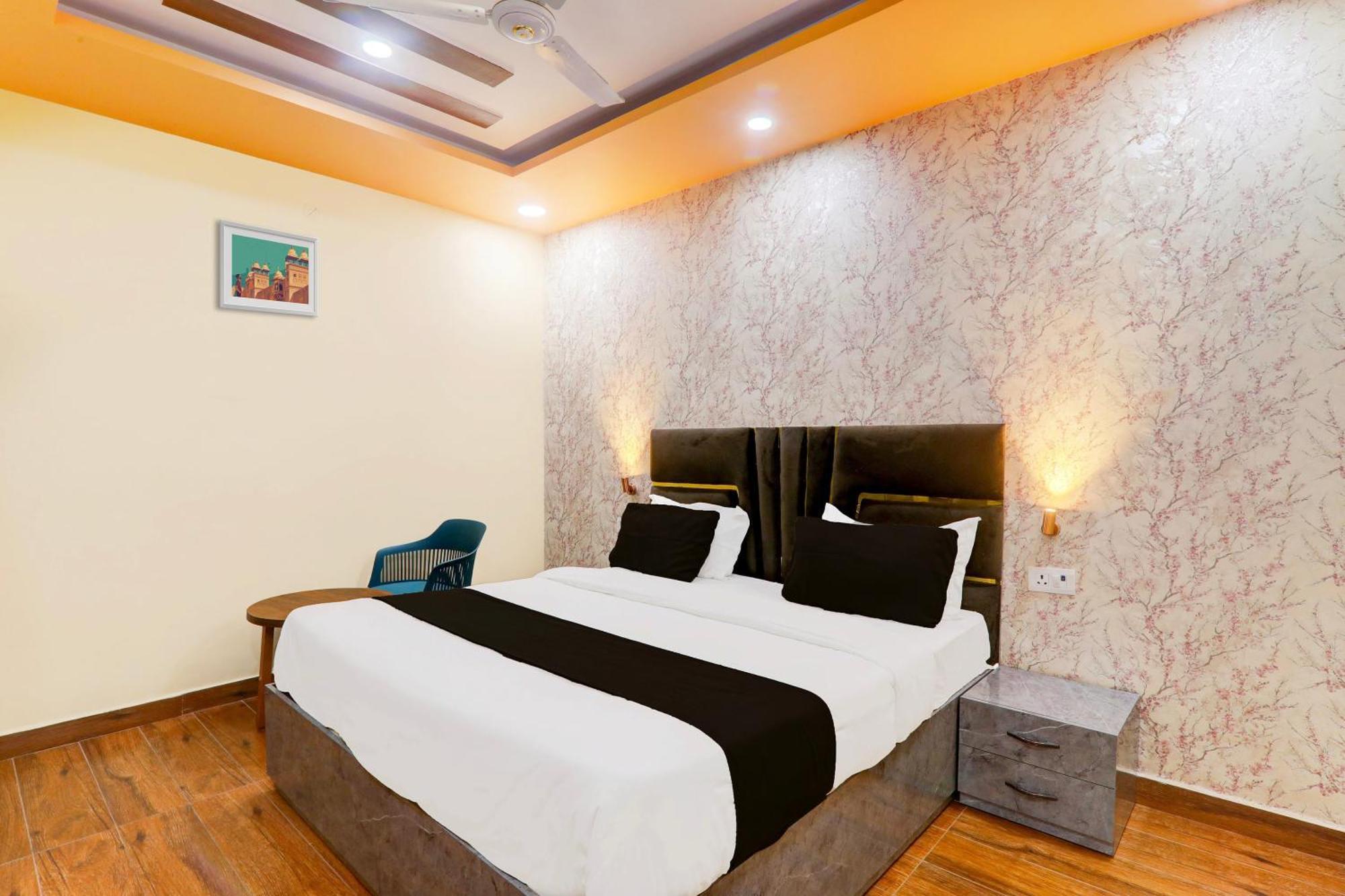 Super Hotel O Raas Plaza Kanpur Bagian luar foto
