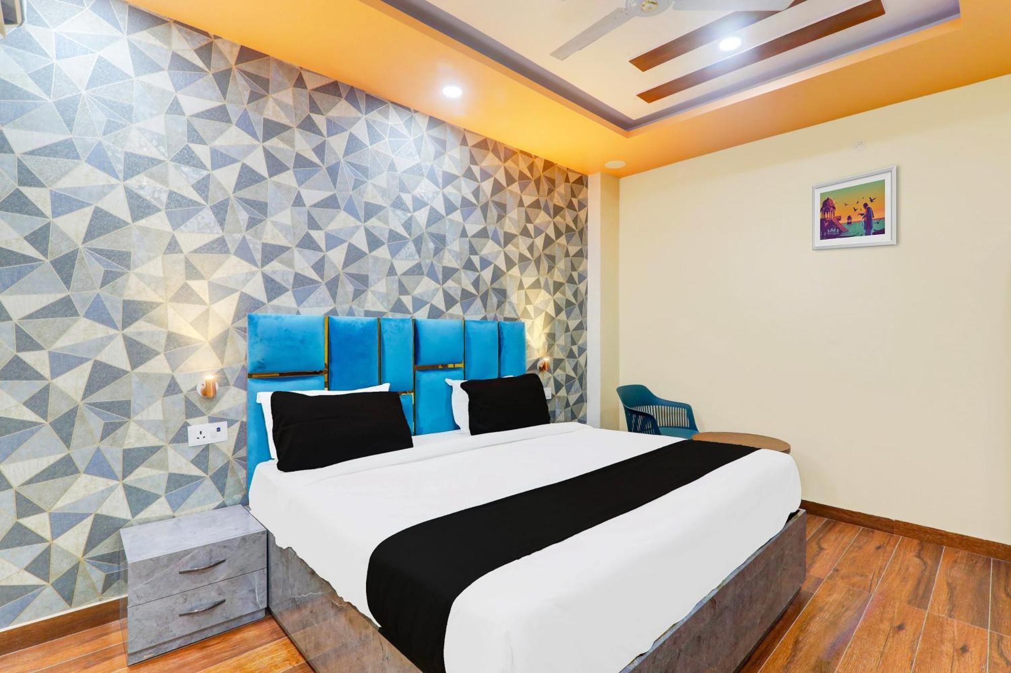 Super Hotel O Raas Plaza Kanpur Bagian luar foto