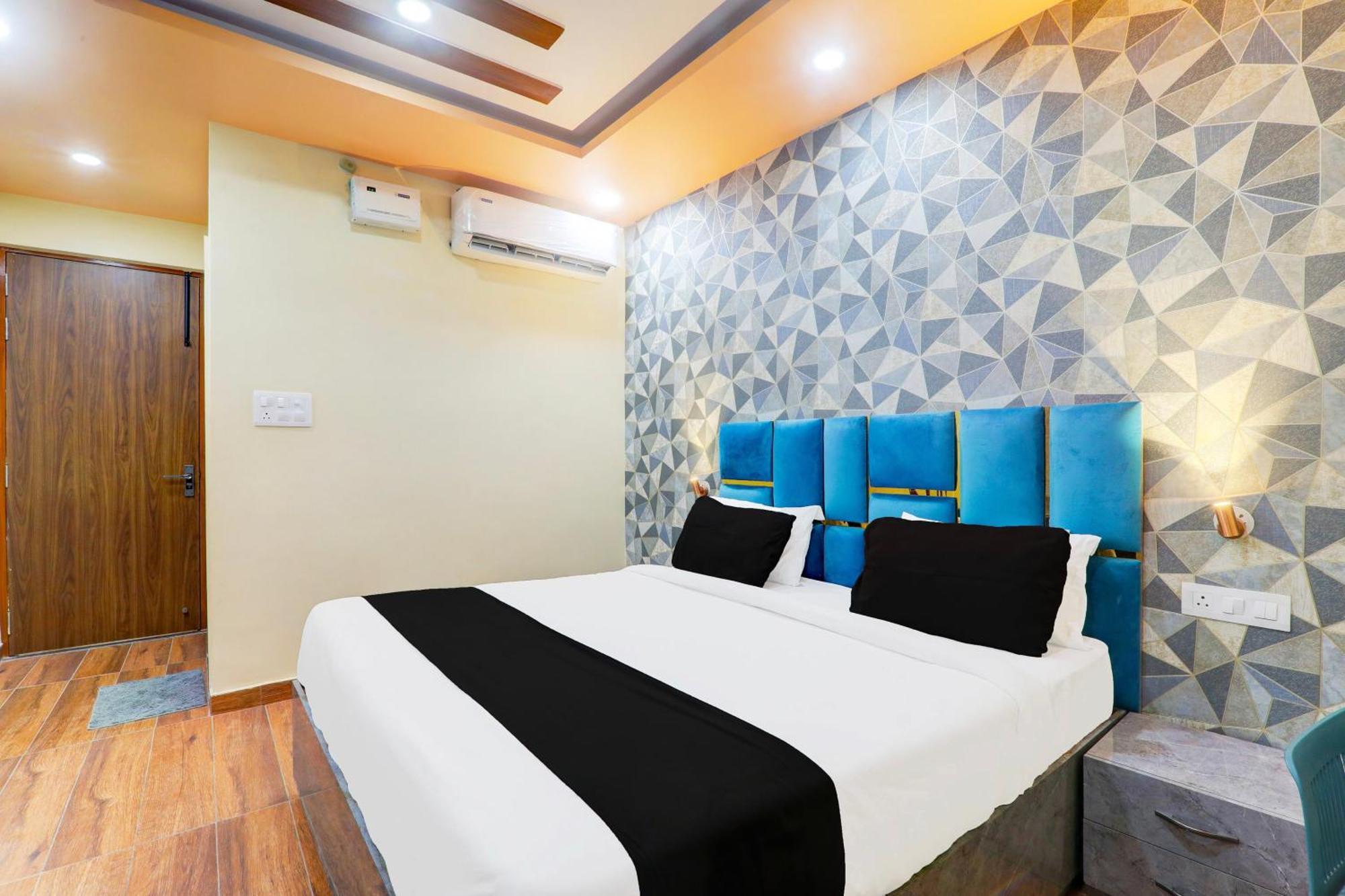 Super Hotel O Raas Plaza Kanpur Bagian luar foto