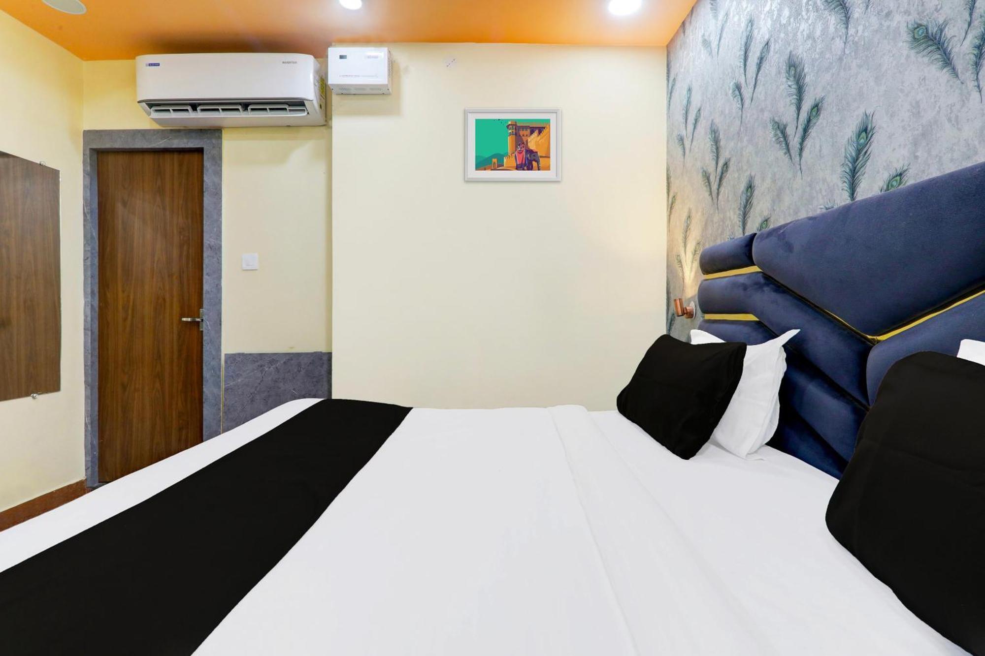 Super Hotel O Raas Plaza Kanpur Bagian luar foto